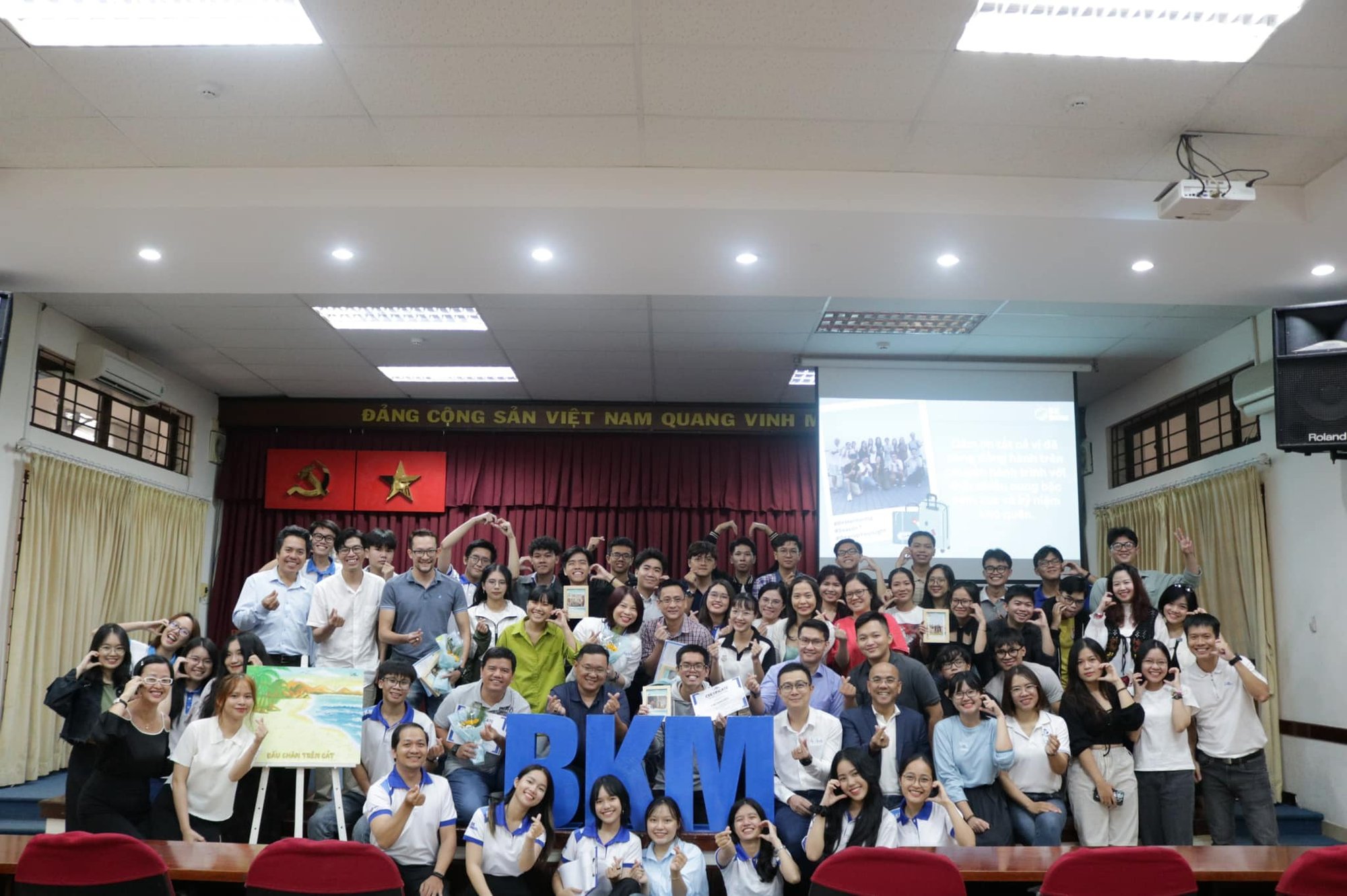 f2ef1b57-d6fb-4ad7-92a3-c01998b412f2 f2ef1b57-d6fb-4ad7-92a3-c01998b412f2